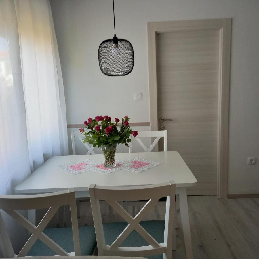 Apartmani Pajalic Кърк Екстериор снимка